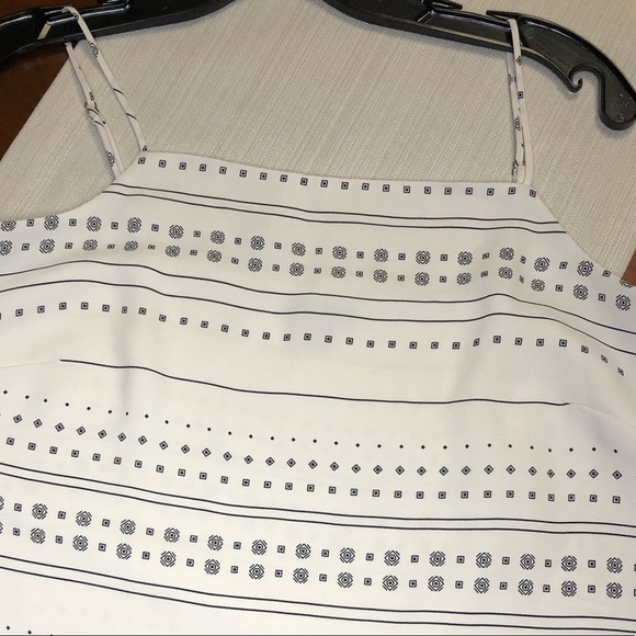 Ann Taylor tank size Small - Picture 4 of 5